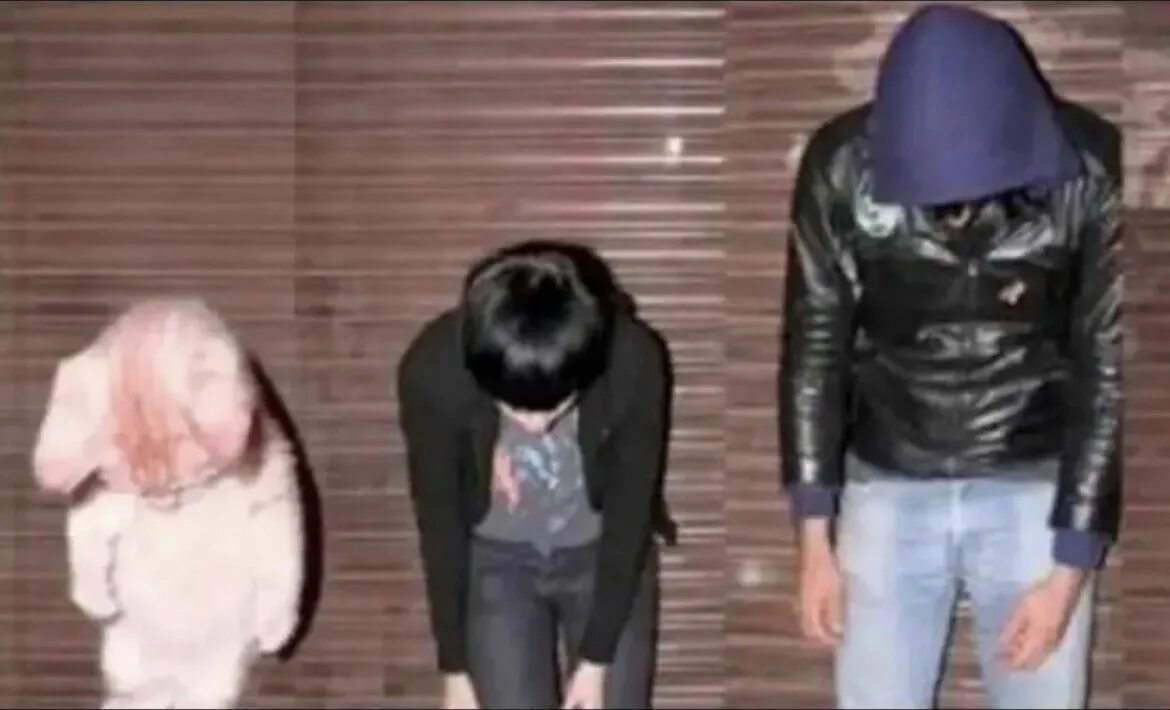 Courtship dating crystal castles. Ethan crystal castles. Crystal castles vanished. Crystal castles courtship date. Crystal castles 1.