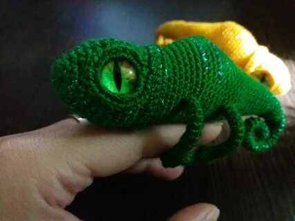 Хамелеон крючком