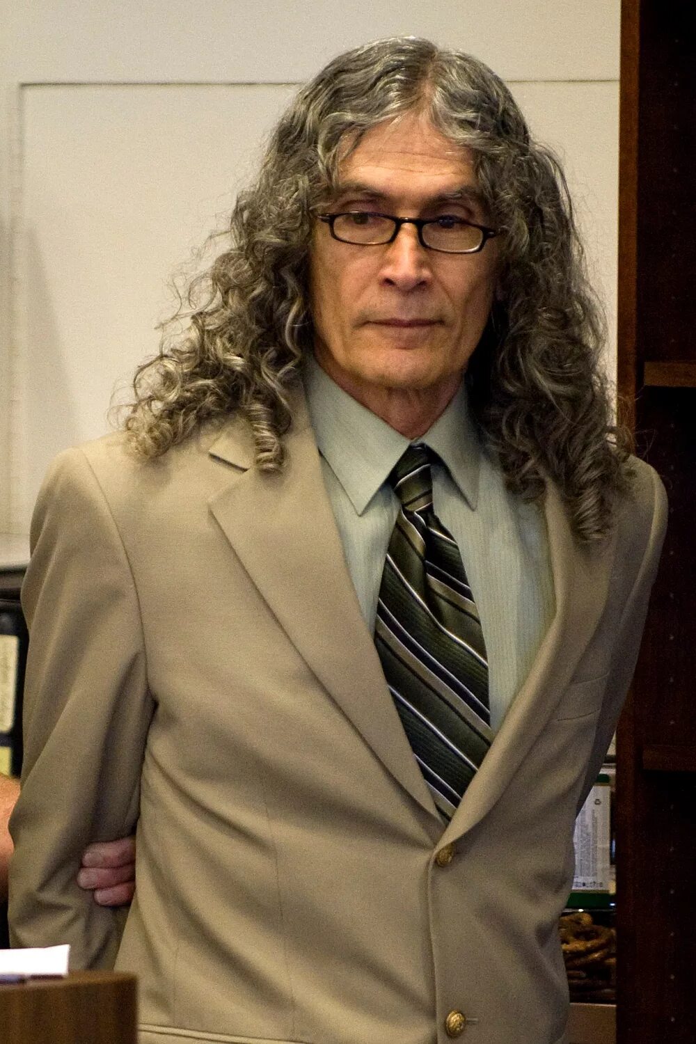 Rodney alcala. Родни алькала телешоу. Родни алькала. Родни алькала 2021. Родни алькала 2021.