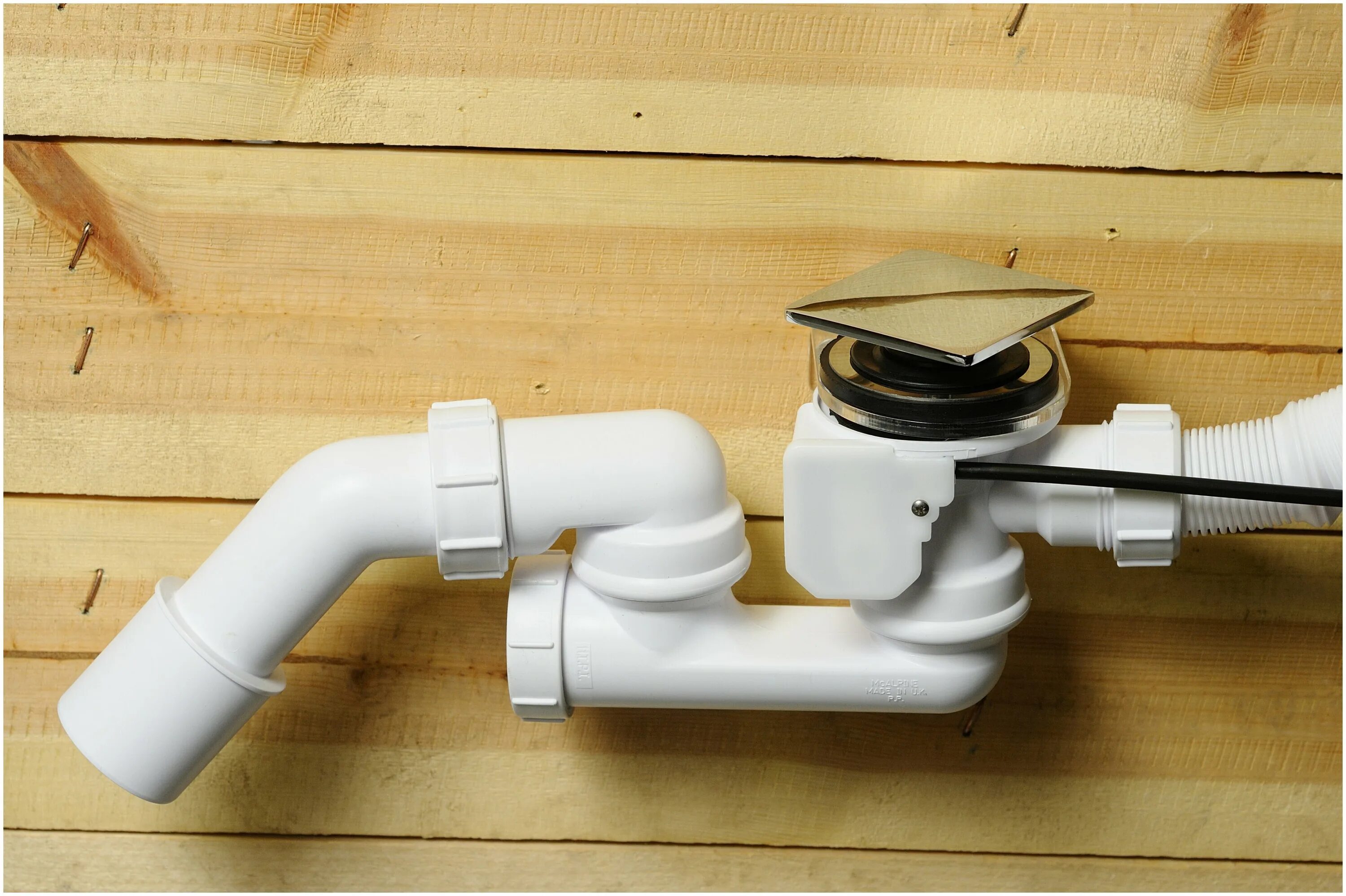 Сифон под ванну без гофры. Сифон ани д/ванны с выпуском и переливом(е250) (35). 107. Сливная труба под ванной. Сифон сантехнический с6150 сборка.