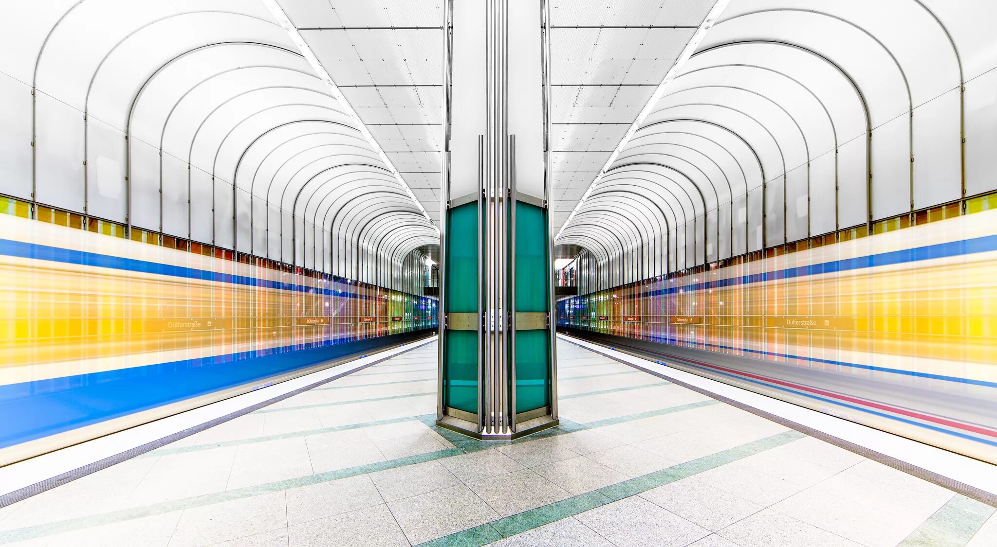Метро линг. Современное метро. современные станции метро. современный метрополитен. поезд метро.