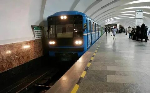 Метро екатеринбург часы