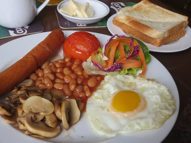 Инглиш брекфаст. Английский завтрак. Английский завтрак в ресторане. Английский завтрак Калининград. Пафос English Breakfast.