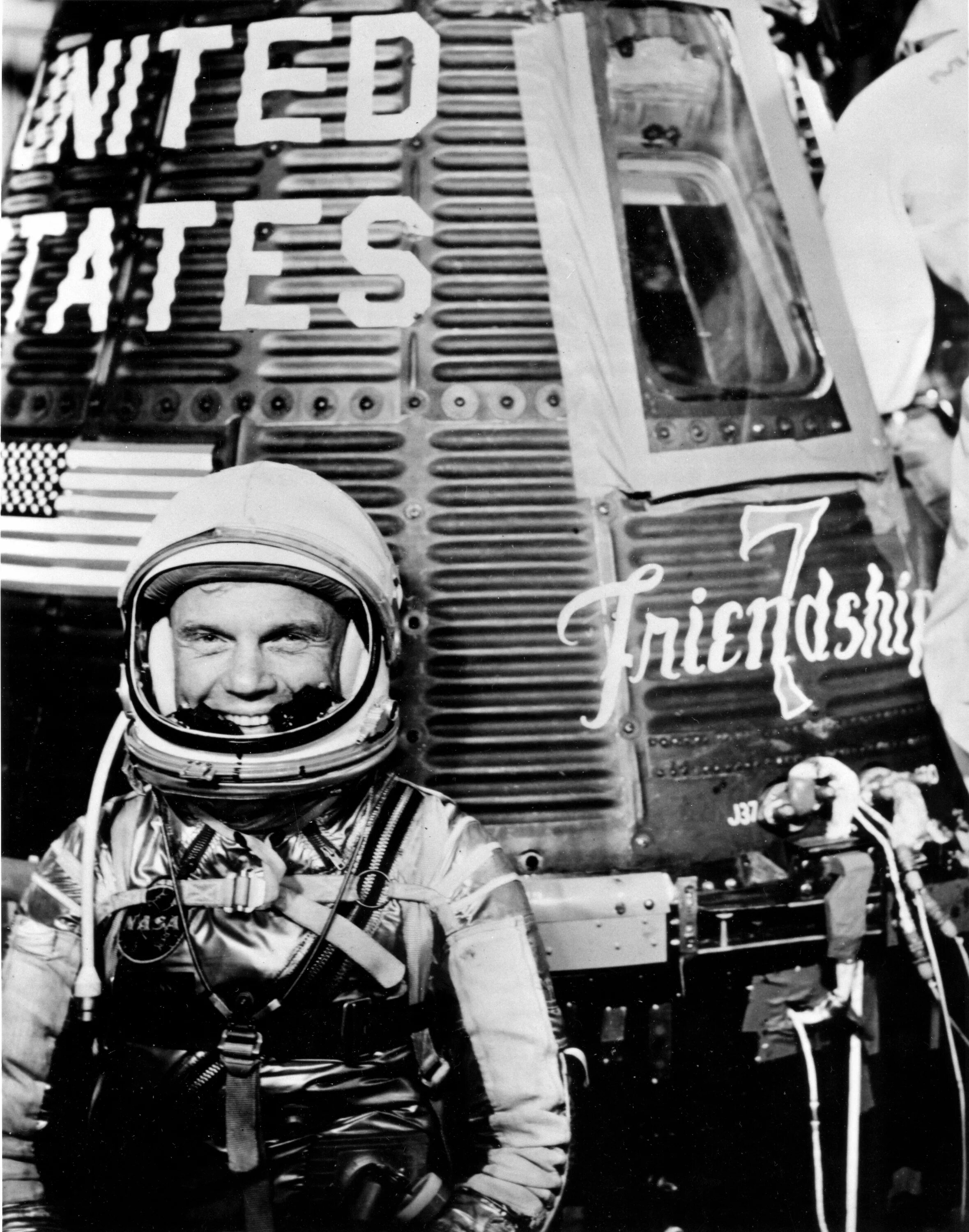 Полет первого американского космонавта. Джон Гленн. Джон Гленн полет в космос. Джон Гленн 1 полет. 20 Февраля 1962 Джон Гленн.
