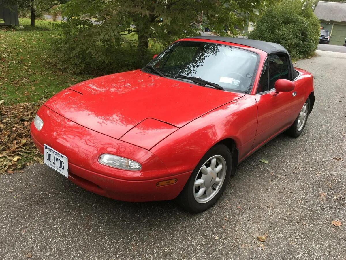 Мазда 1990 года. Mazda mx5 Miata 1990. Mazda MX-5 1990. Mazda 1990. MX-5 1990.