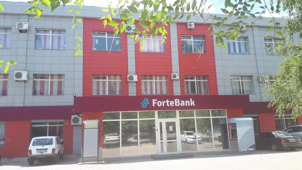 караганда банкоматы. зона самообслуживания банкоматов. республики 17. банкоматы. терминал халык банка.