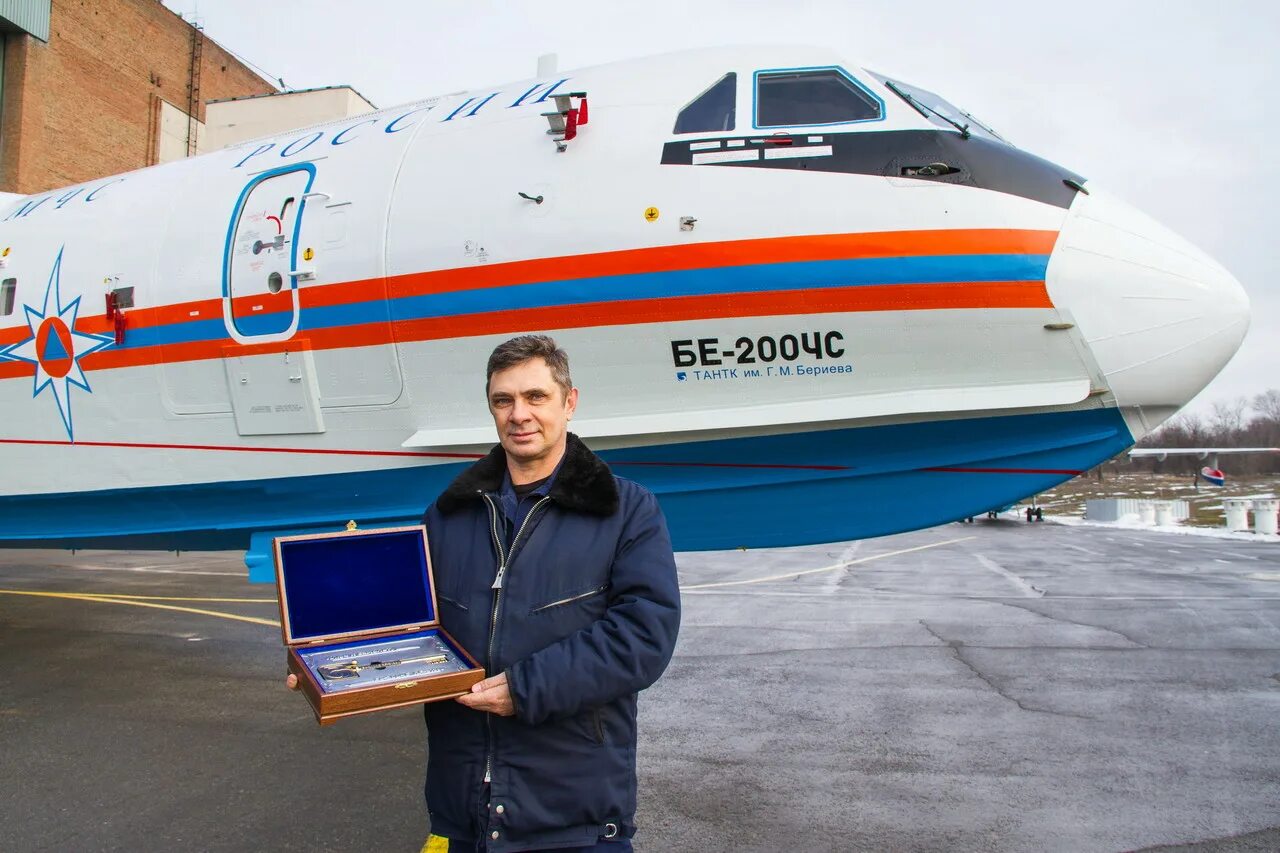 Пао бериева. Бе 200 Таганрог. Самолет амфибия бе 200 Хабаровск. Бе-200 МЧС России. Бе-200чс.