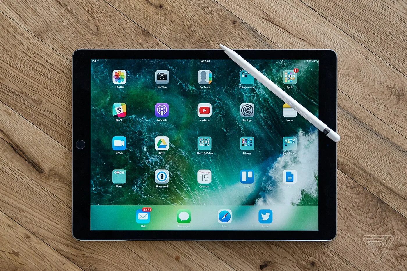 Планшет айпад. IPAD Pro 12.9. Apple IPAD Pro 12. IPAD Pro 2017. Планшет Apple IPAD 12.