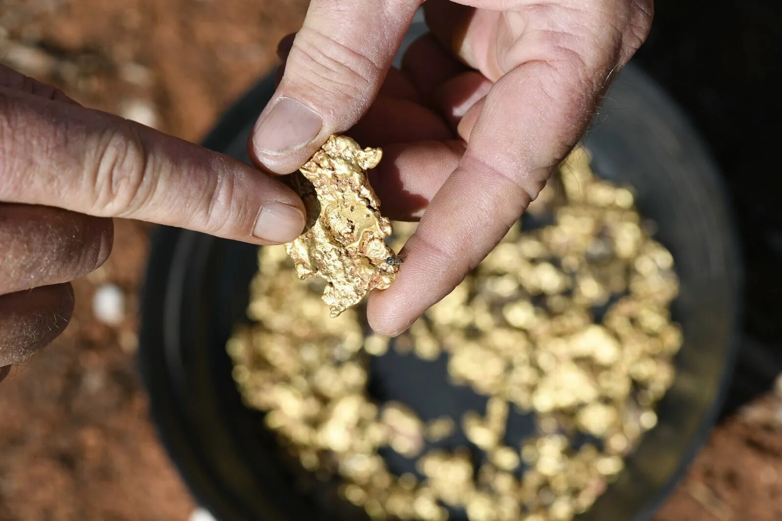 Прииски золота. Добыча россыпного золота. Старатели золото. Добываем золото.