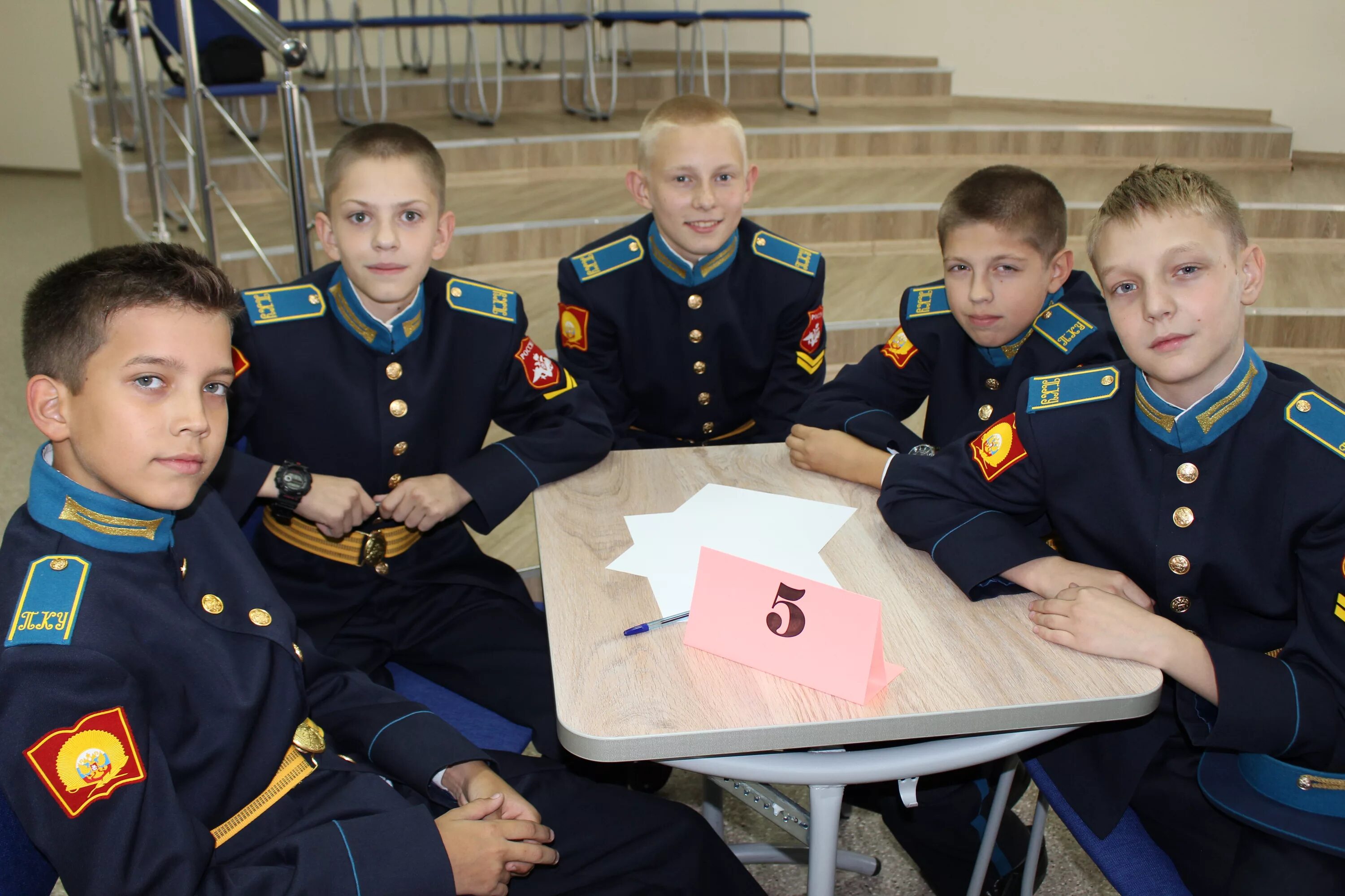 Кадетский корпус с 5 класса для мальчиков. Президентское кадетское училище в Оренбурге. Президентская кадетка в Оренбурге. Кадетский корпус Оренбург.