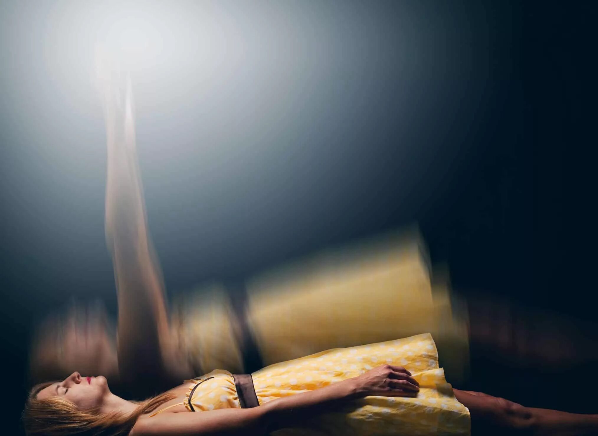 Куда уходит человек после. Душа выходит из тела. Душа человека после смерти. Астрал потусторонний мир. Куда уходит человек после.