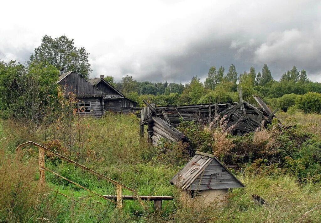 Брошенные земли россии. Заброшенные деревни Нижегородской области. Псковская область заброшенные деревни. Заброшенные деревни Каслинский район. Заброшенные деревни Нижегородской области Арзамасский район.