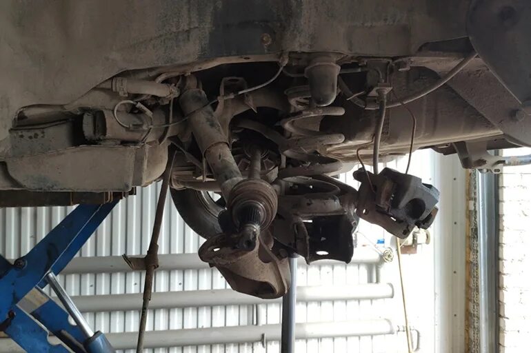 Задняя подвеска тойота рав 4 2 поколения. Zadneia podvesca tayta rav4. Передняя подвеска рав 4 4 поколения. Rav 4 2004 задняя подвеска. Задняя подвеска тойота рав 4 4 поколения.