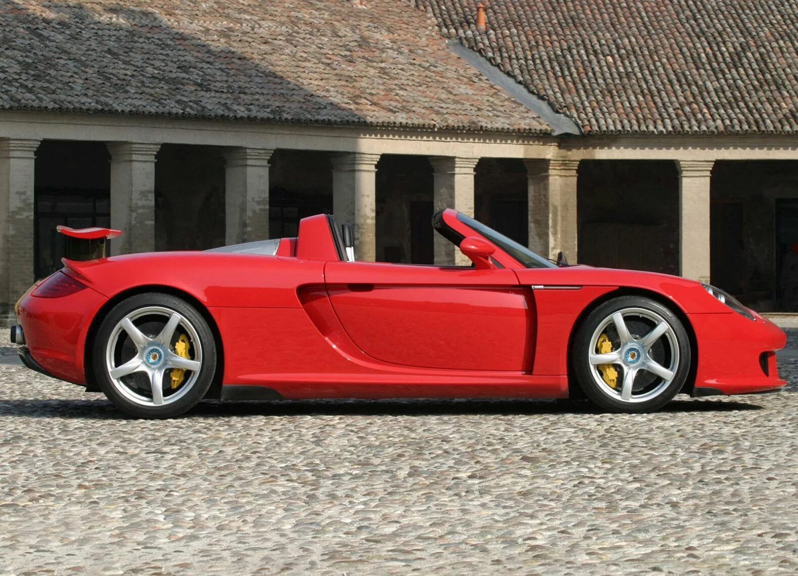 Porsche carrera gt 2002. Porsche carrera gt mirage gt. Порше каррера gt 2005. Порше каррера. Карерас.