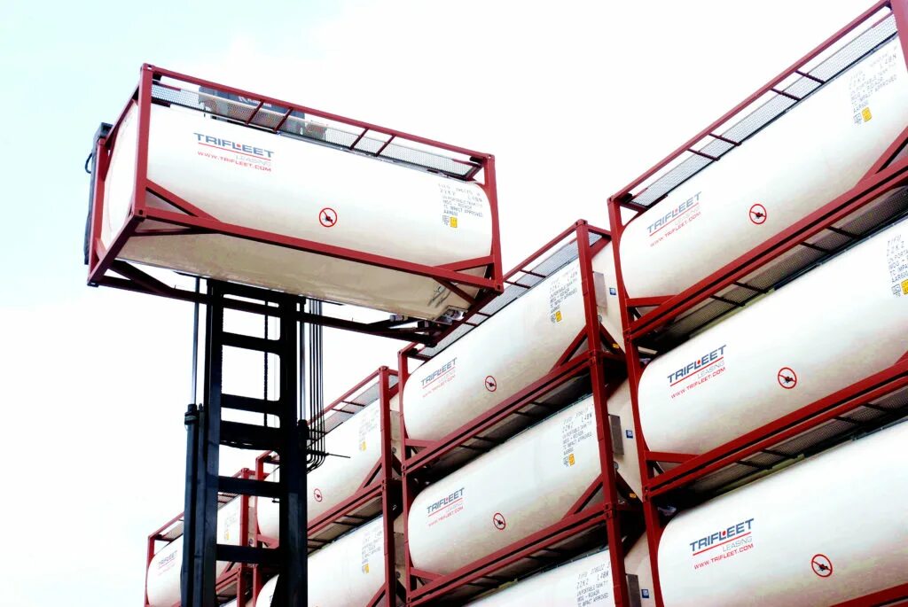 Наливной груз работа. Флекситанковый контейнер для нефти и нефтепродуктов. Наливной груз работа. Танк контейнер т12. Особенности средства транспортирования жидкостей.