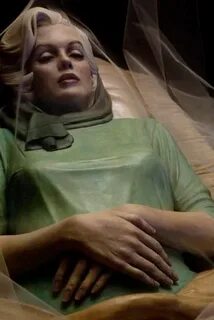 Dead marilyn