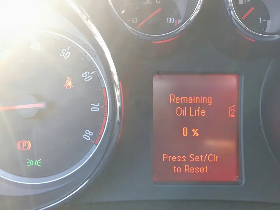 Change oil soon сценик 2. Change oil soon меган. Что такое change oil soon. Change engine oil soon перевод. Круз сброс сервисного интервала.