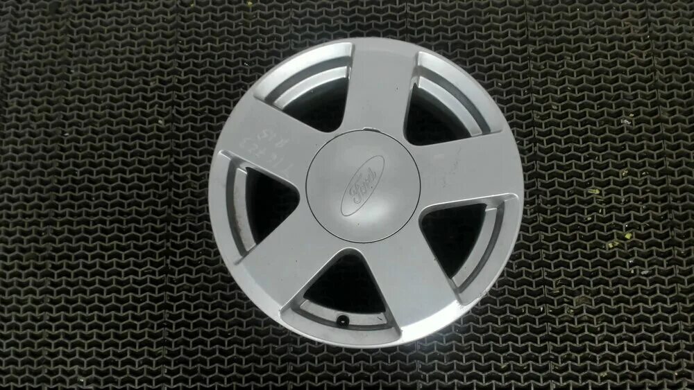 215 60 15 на форд фьюжн. Колеса на форд фьюжн 1. 6. Форд фьюжн колеса r16. Колесные диски форд фьюжн.