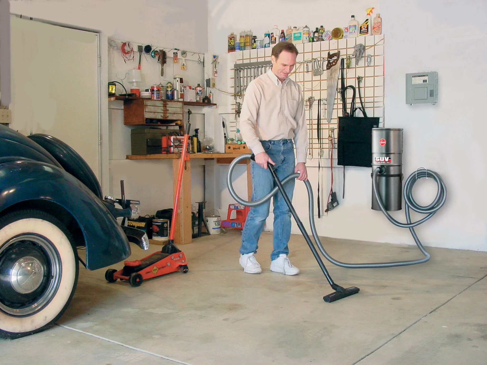 Clean garage. Clean garage