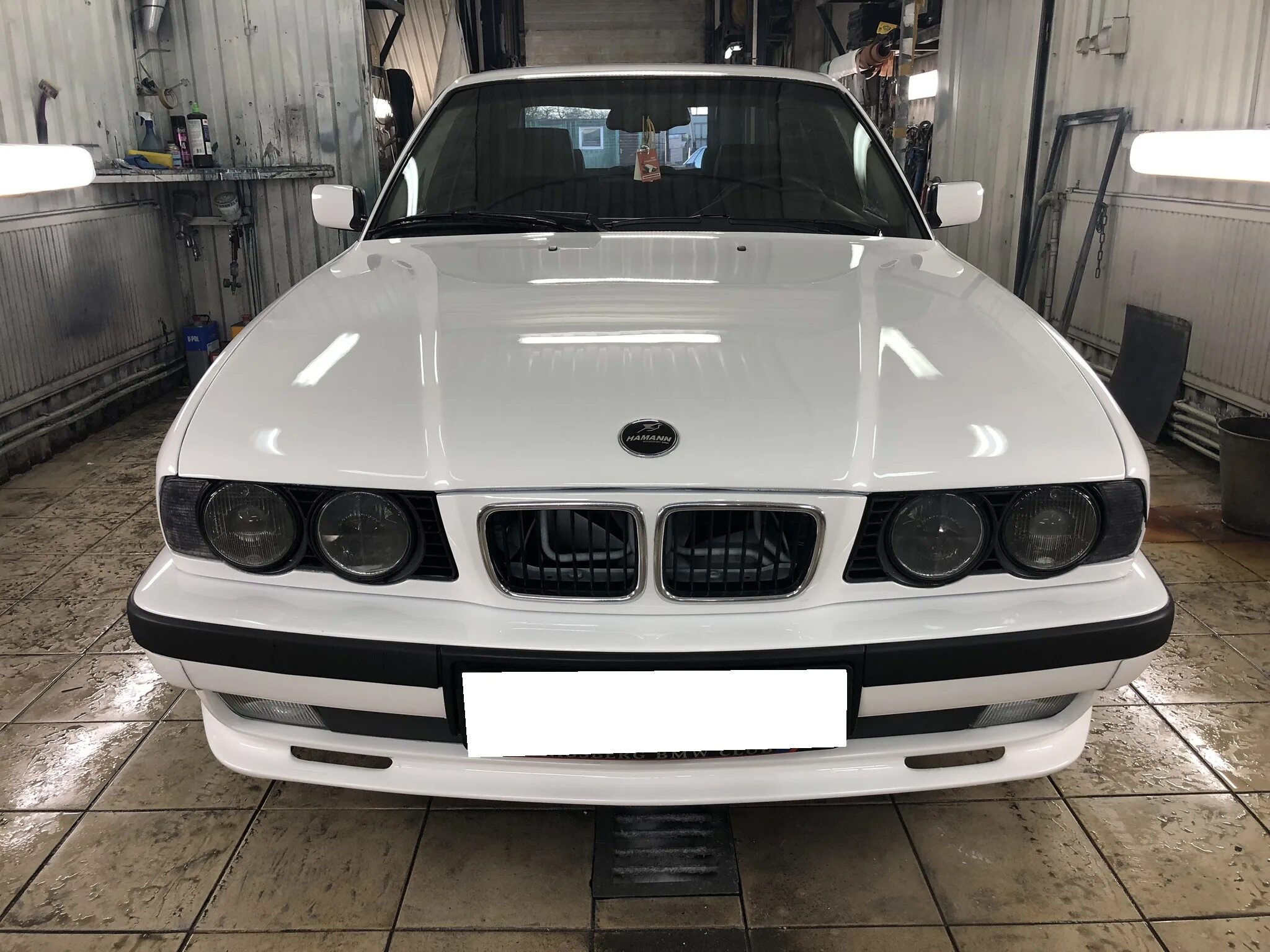 Е34 белая. BMW e34 White. БМВ е34 белая. БМВ e34 белая. БМВ 34 белая.