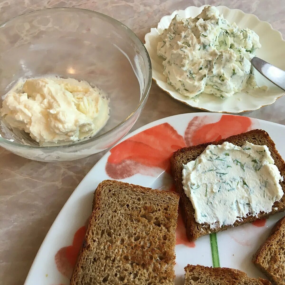 Мягкий творожный сыр рецепт. Творожный сыр из кефира. домашний творожный сыр из кефира. сырный творог. творожный сыр из замороженного кефира.