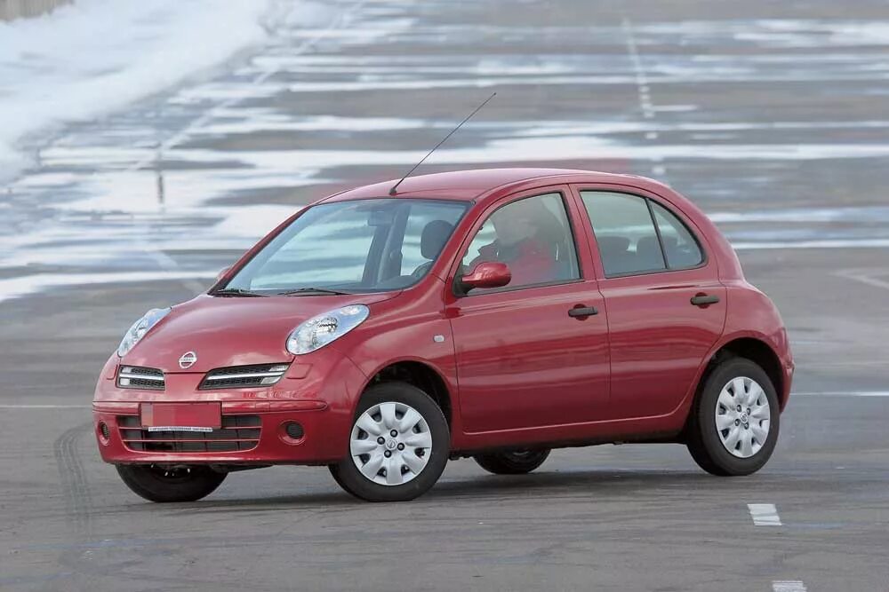 Nissan Micra 2005. Ниссан Микра автомат. Тойота Микра. Ниссан малолитражки автомат.