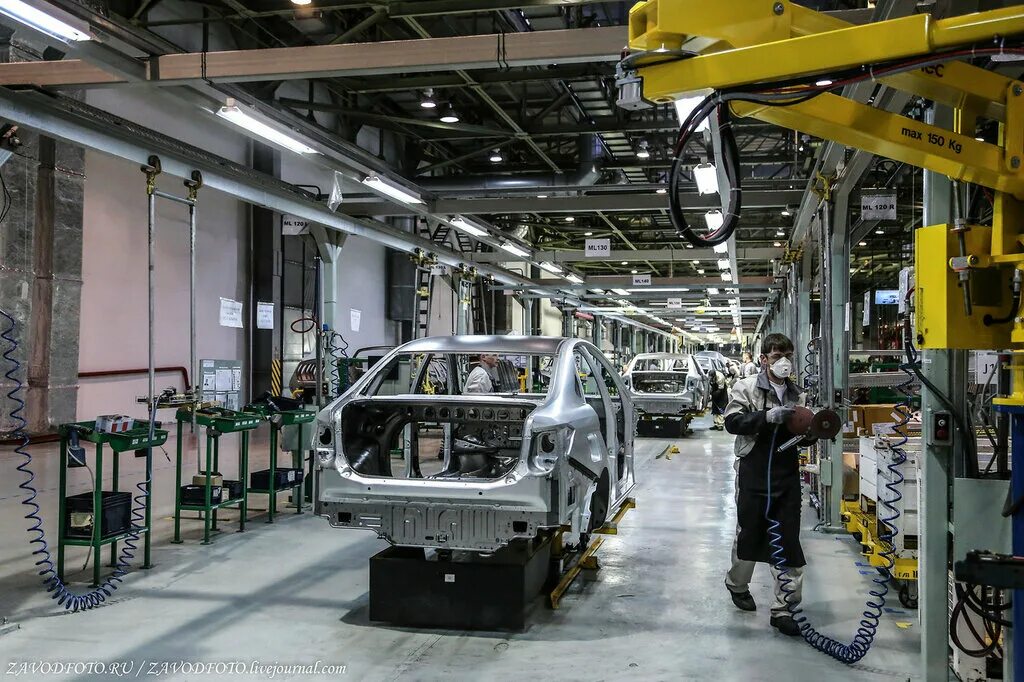 Сборочный конвейер газ сайбер. Автомобильная промышленность. Крупнейшие центры автомобилестроения в россии. Пао газ нижний новгород. Крупный центр автомобилестроения нижний новгород.
