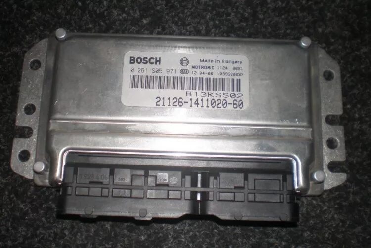 Мозги бош ваз. Bosch 21126-1411020. ЭБУ Bosch ВАЗ 2110. Приора ЭБУ бош 21126-1411020.