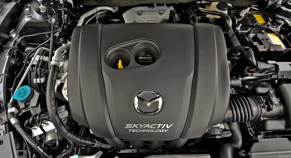Какой двигатель стоит на мазда. Mazda 6 2.5 мотор. мотор мазда сх5 2.0. двигатель мазда сх-5 2.0. новый двигатель мазда 6 2.0.