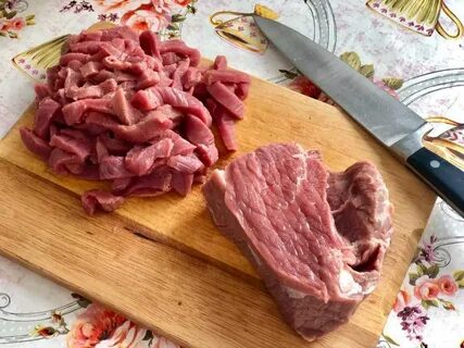 Как нарезать мясо свинины