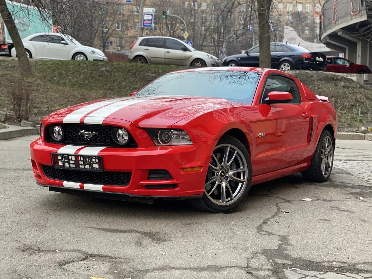 Форд мустанг бу. Ford Mustang gt 2014. Форд Мустанг ГТ 2014. Форд Мустанг 2014 красный. Форд Мустанг 5.0.