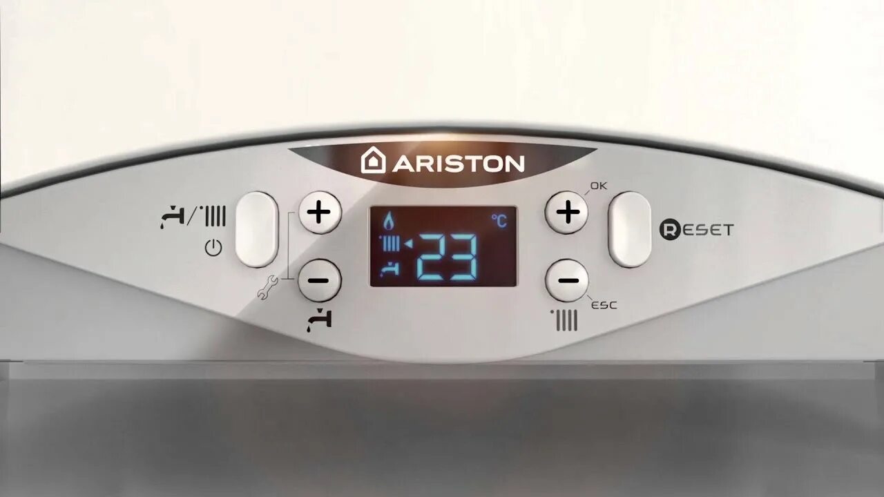 Ariston com. Ariston Cares Premium 24 eu. Газовый котел Аристон uno 24 панель управления. 2 Контурный котел Аристон. Аристон карес котел.