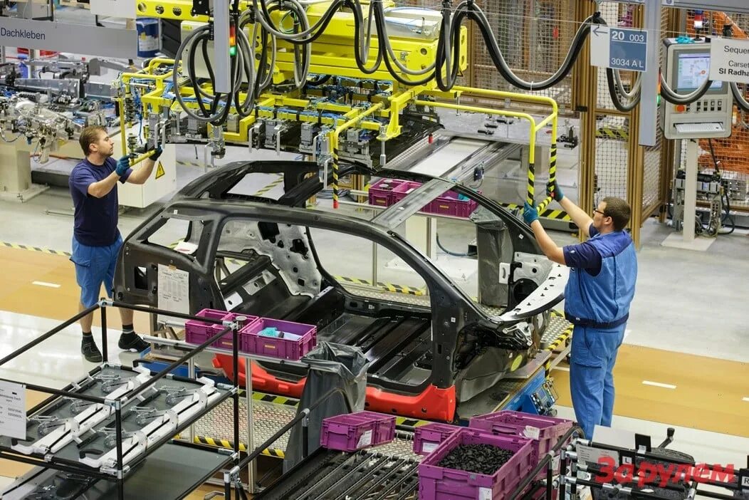 Автотор электромобиль. Автомобильный завод порше. Как производят автомобили на заводах. Сборочный автозавод «ford sollers». Завод порше экскурсия.