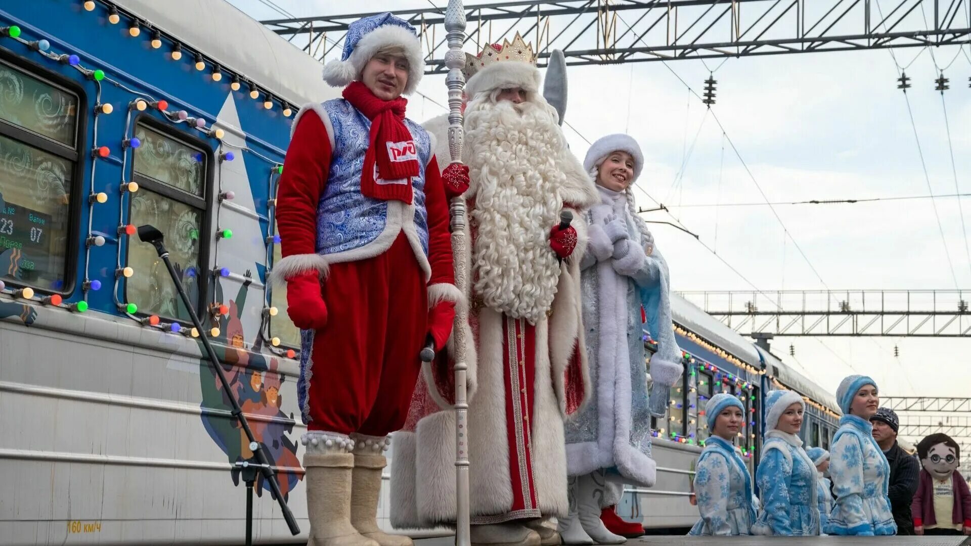 Резиденция деда мороза нижний новгород. Празднование нового года. Великий новгород дед мороз. Поезд в великий устюг к деду морозу из нижнего новгорода. Новогодняя резиденция деда мороза в нижнем новгороде.