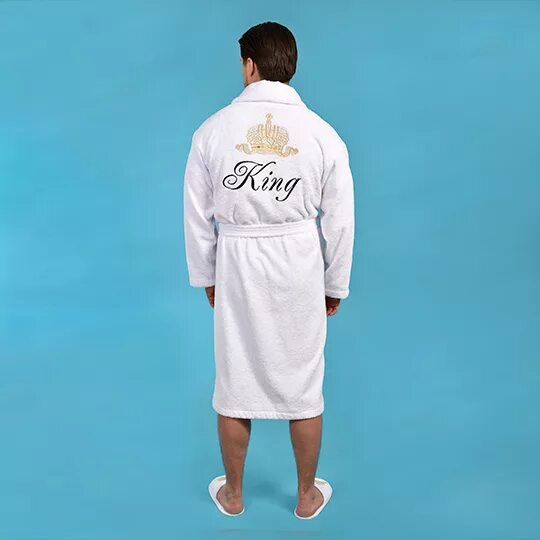 халат махровый мужской с надписью. халат мужской с вышивкой. банный халат с вышивкой. вышивка на халате для мужчины. халат махровый мужской с надписью.