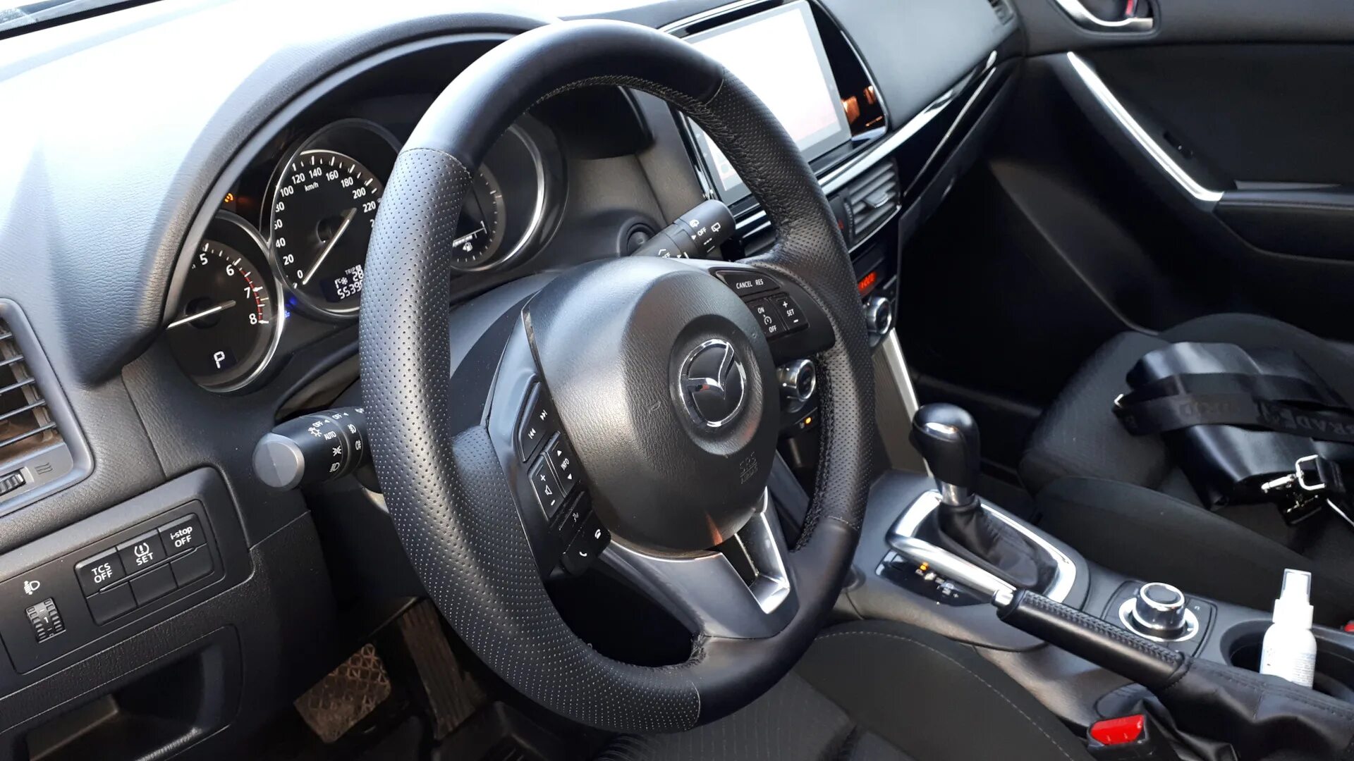 Руль мазда сх5. Руль cx5. руль mazda cx-5. руль мазда cx5 2014. оплетка на руль мазда сх 5.
