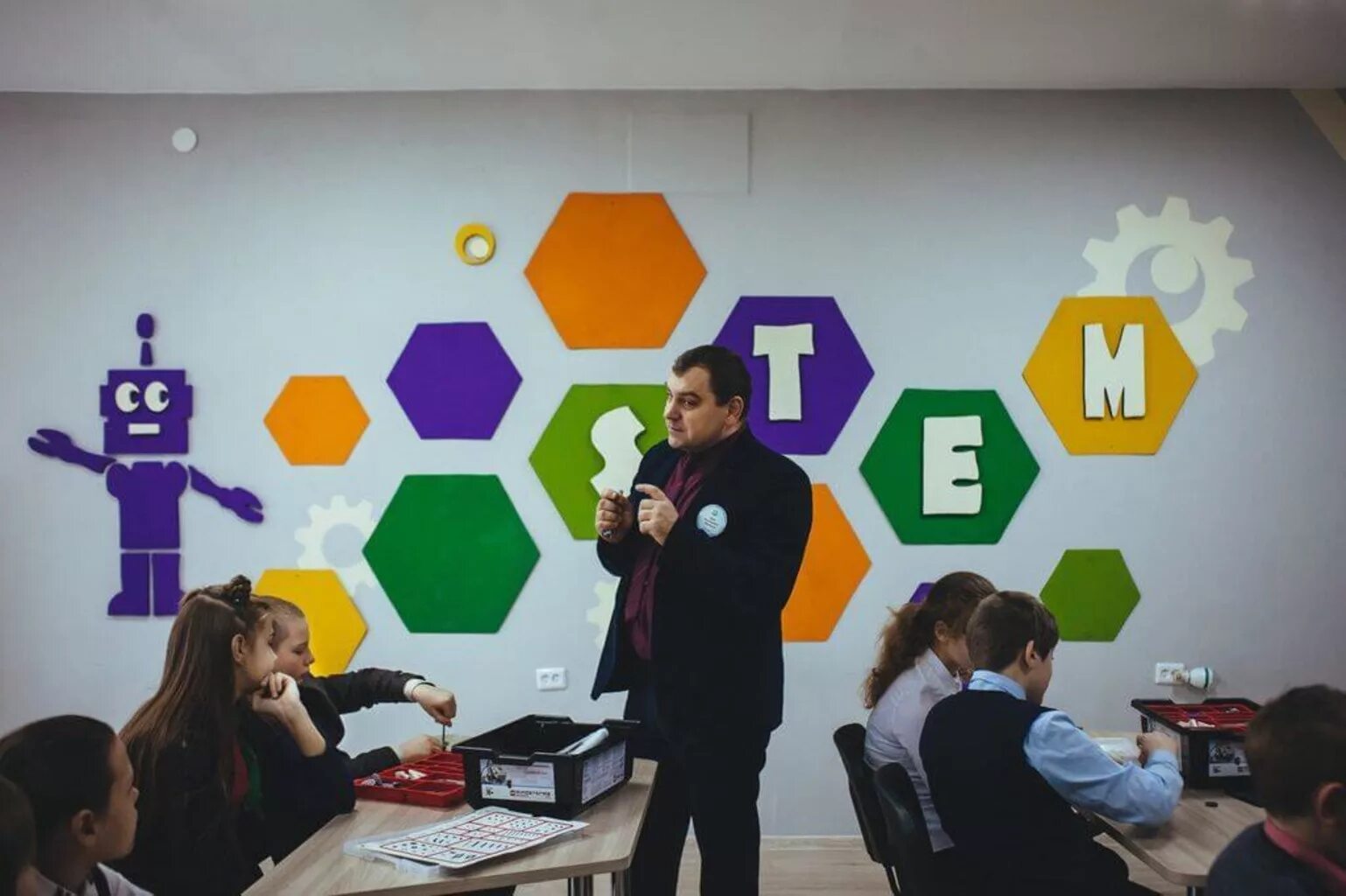 Stem english. Стем образование. stem-образование в начальной школе. стэм образование. стем робототехника.