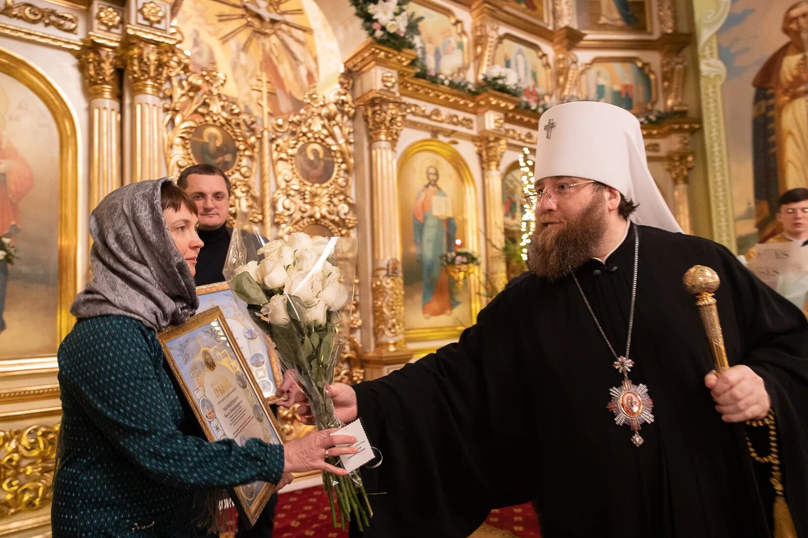 Архиереи Саратовской митрополии совершили соборное богослужение в Покровском соб