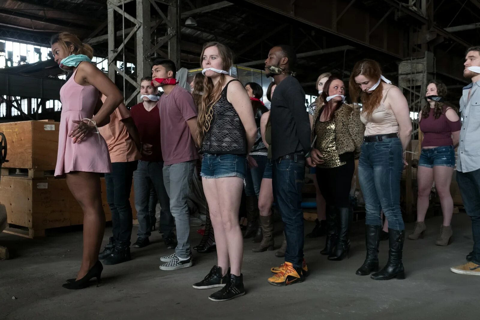 Испытание над девушками. Флоренс холл играй до смерти 2011. Испытание над девушками. Лаборатория для экспериментов над людьми. Похищенные (2013) abducted.