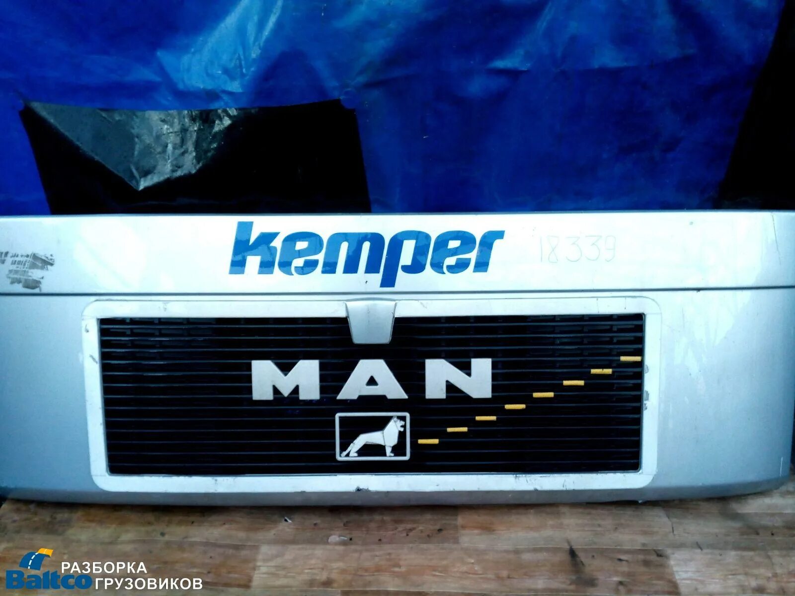 Ман ф2000 ошибки. Капот ман ф 2000. капот ман командор f2000. решетка капота ман ф2000. ручки капота man f2000.