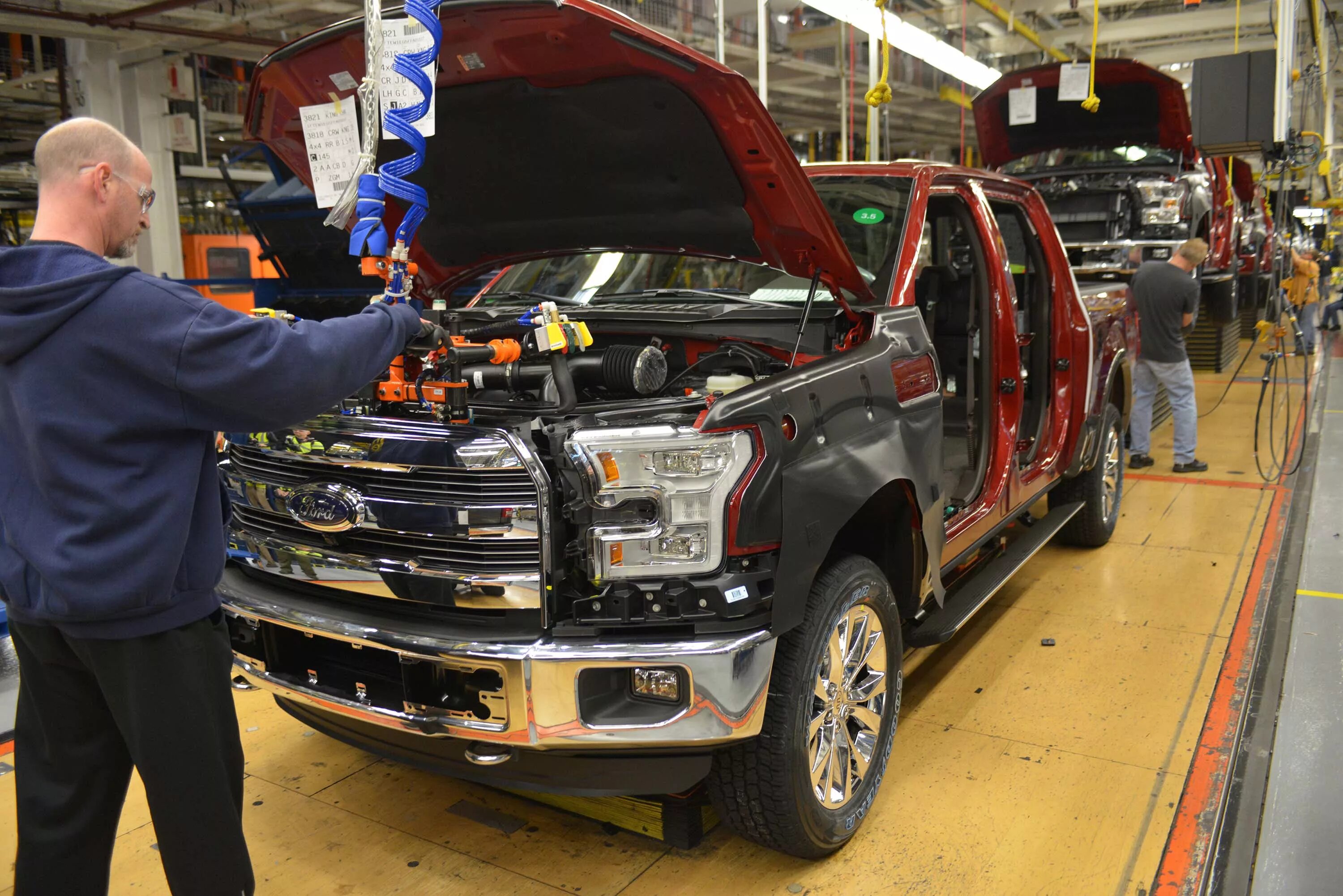 Американский производитель машин. Завод Форд f 150. Ford Motor завод в США. Форд ф 150 на производстве. Завод Форд в Детройте.