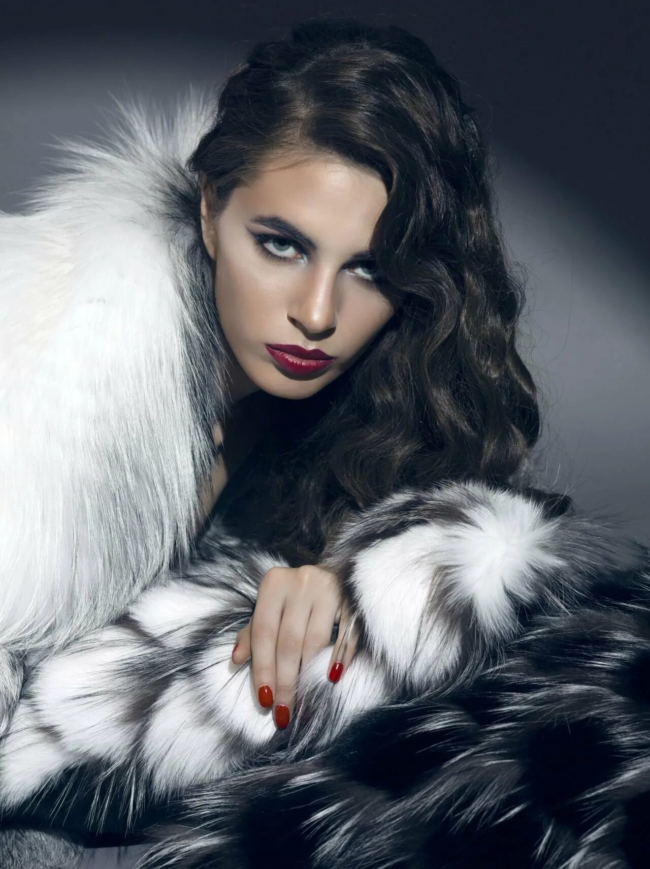 девушки в шубках. красивые девушки в шубах. мишель моист fur coat. даниелла димитровска fur coat. девушки в шубках.