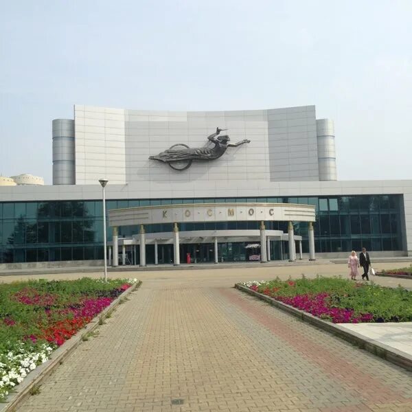 Космос бани ул дзержинского 2 екатеринбург фото В киноконцертном комплексе "Космос" откроется баня Деловой квартал  новос