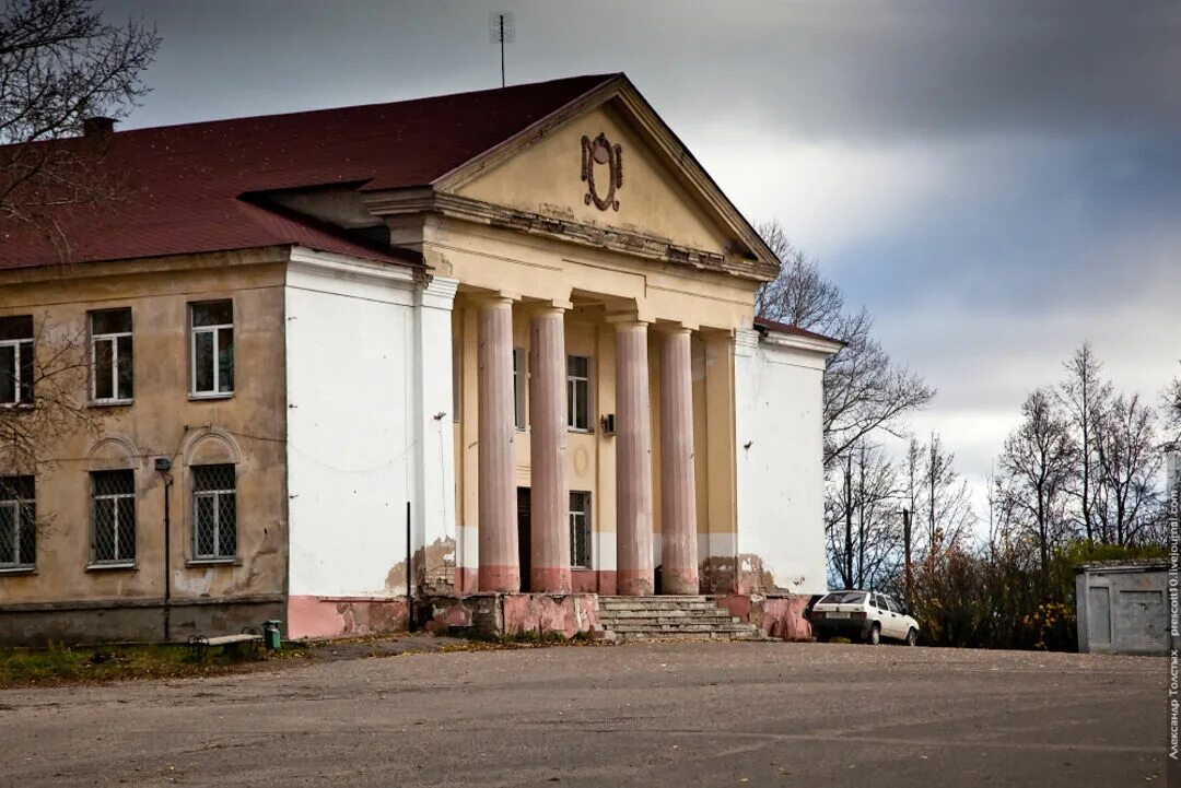 Г красный холм Тверская область. Красный холм Тверская область дом Мясникова. Фото города красный холм Тверской области. Памятники в Красном Холме Тверской области.