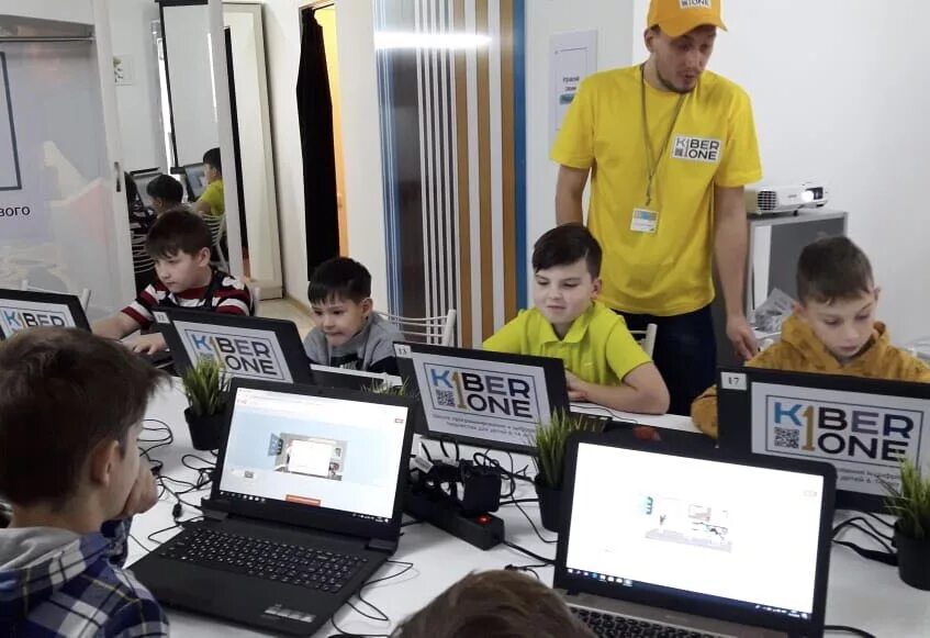 Кибершкола kiberone. Школа программирования кибер ван. Kiberone школа. Школа программирования кибер ван. Школа программирования кибер ван.