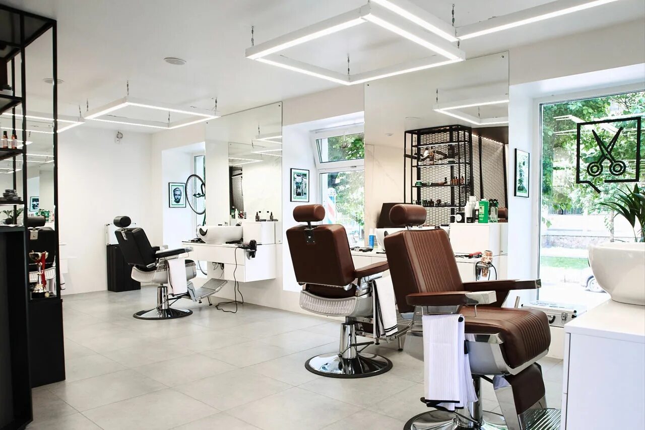 наоми салон красоты красноярск свободный. улица куйбышева красноярск. салон красоты цирюльник красноярск. парикмахерская на ул ленина в красноярске. парикмахерская автово.