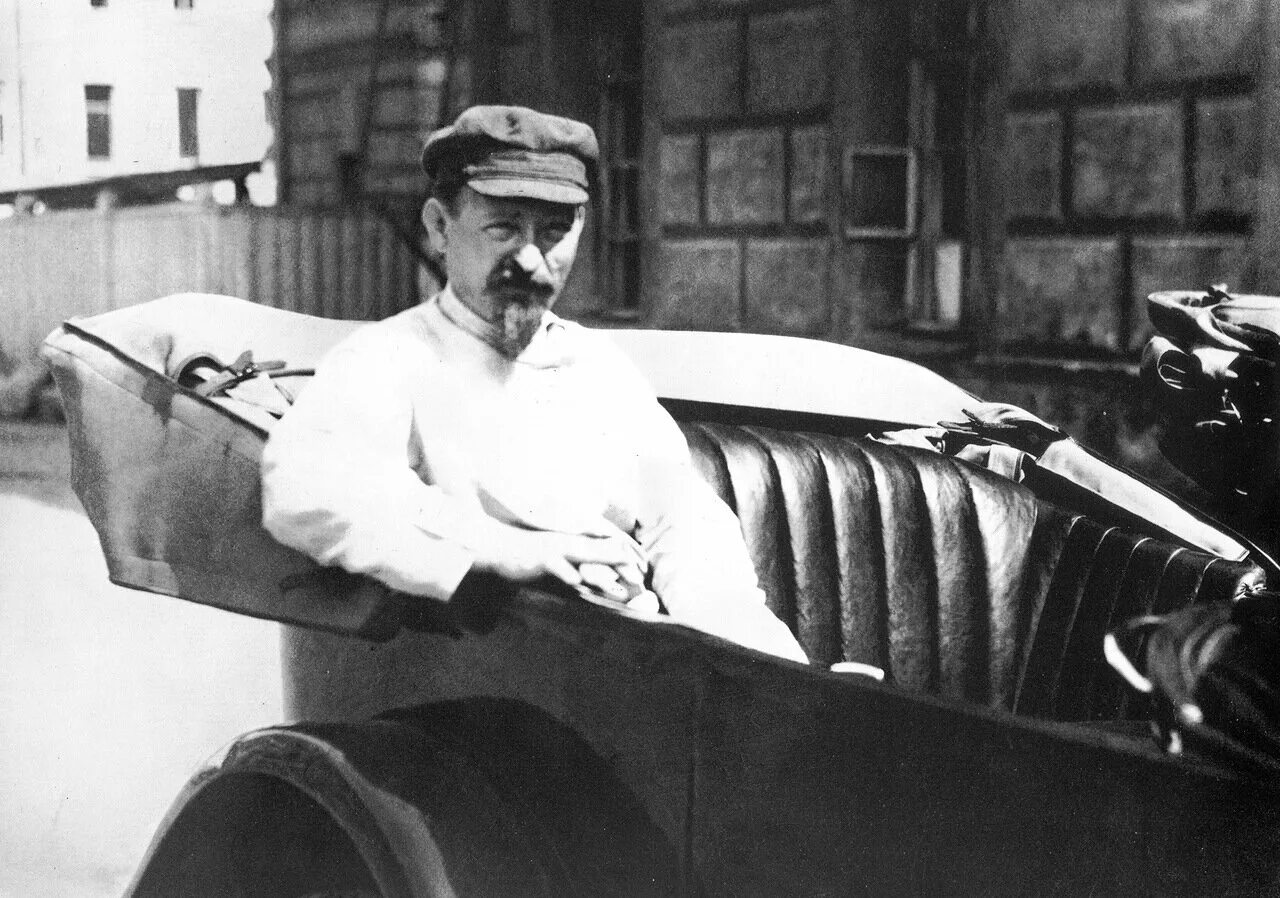 Феликс эдмундович дзержинский. (1877-1926). (1877-1926). Дзержинский основатель вчк. Феликс дзержинский.