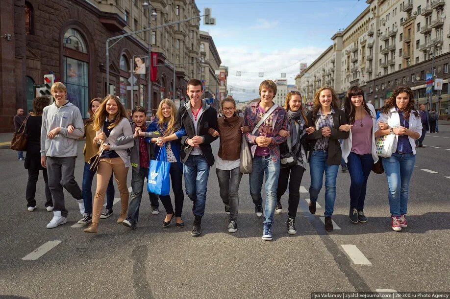 современный москвич человек. молодые москвичи. ысыах молодежи 2014. молодежь москвичи. идеи проектов для молодежи.