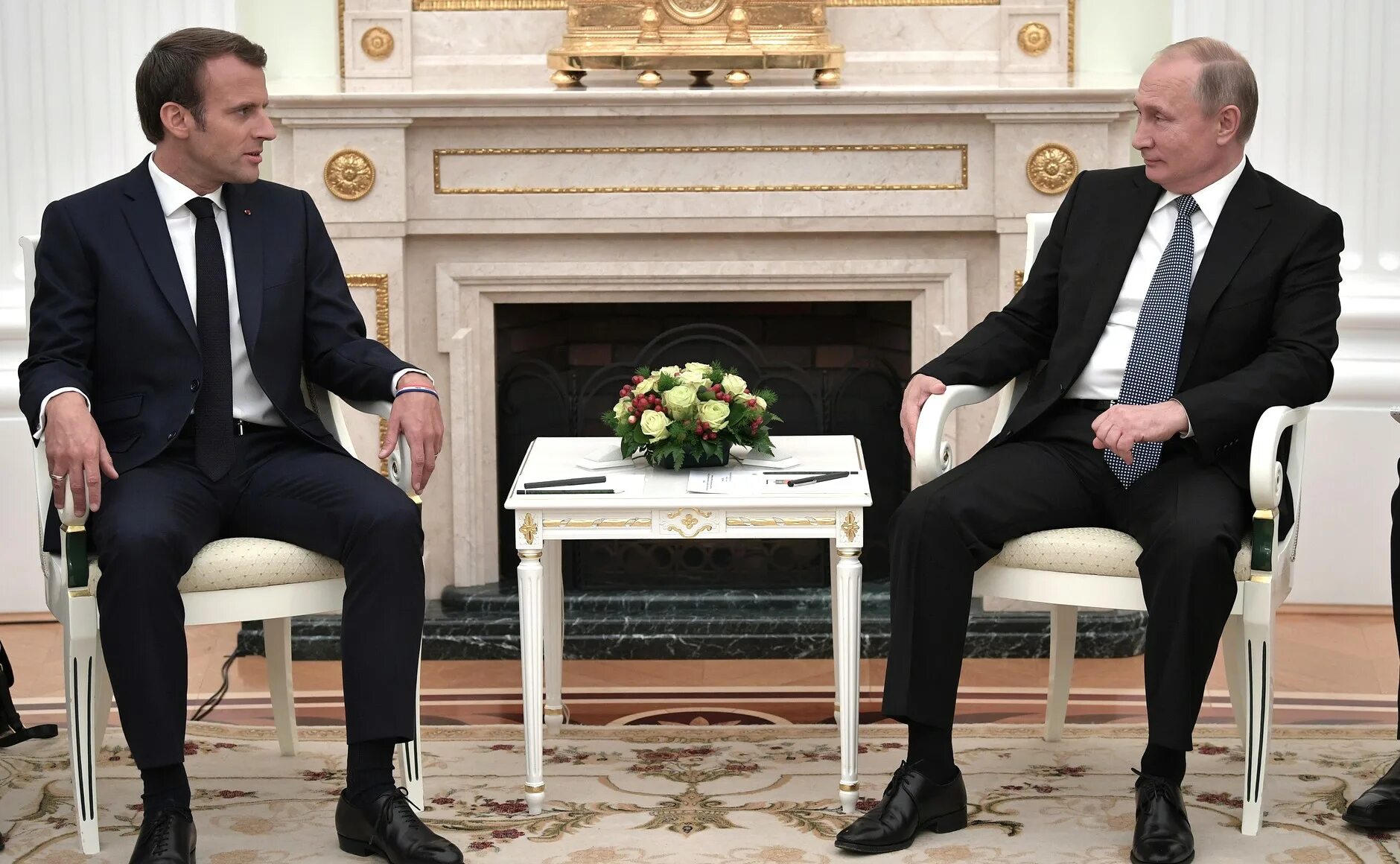 Переговоры россии и франции. Телефонный разговор с президентом Франции Эммануэлем Макроном.