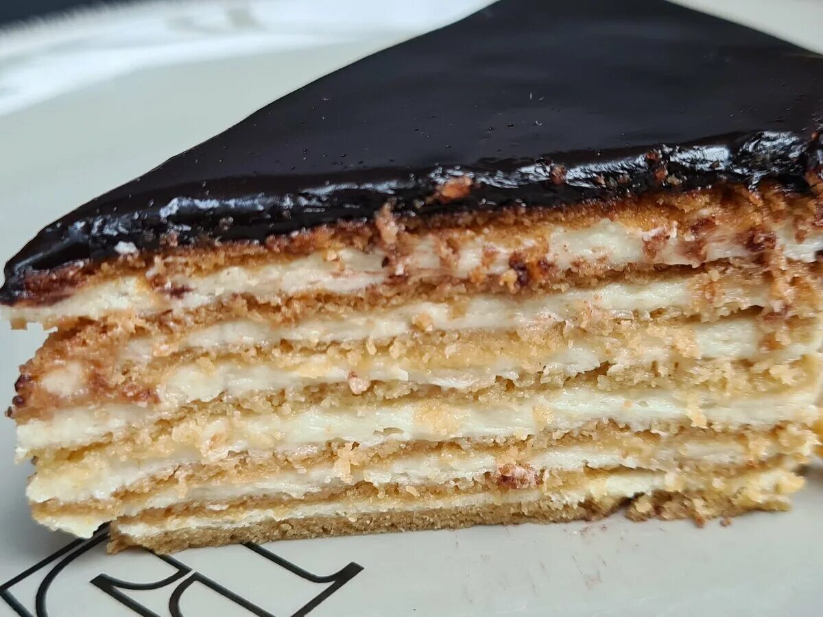 Рецепт армянского птичьего молока. Рецепт армянского птичьего молока. Торт трчни кат армянский. Медовик и птичье молоко армянский. Рецепт армянского птичьего молока.